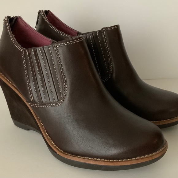 Hush Puppies Cignet Leather Wedge Booties - 8 - Picture 1 of 10